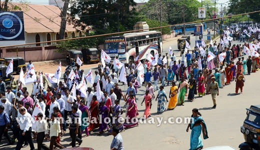 sfi protest 
